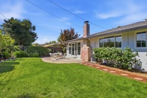 1626 Peacock Avenue, Sunnyvale, CA 94087 (31)