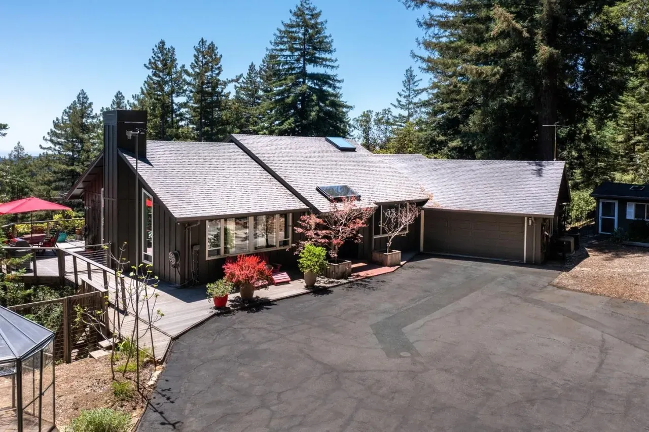 23695 Hutchinson Rd (1)